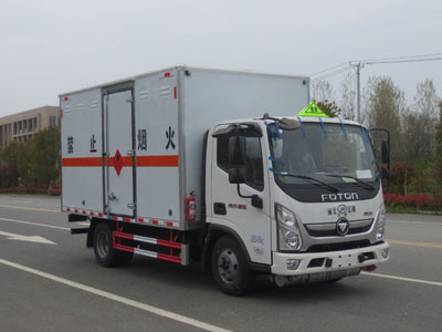  江特牌JDF5040XRQB6型易燃?xì)怏w廂式運輸車