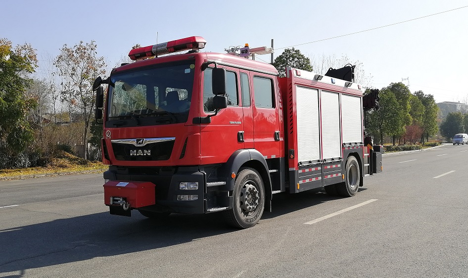 江特牌JDF5120TXFJY90型搶險(xiǎn)救援消防車(chē)