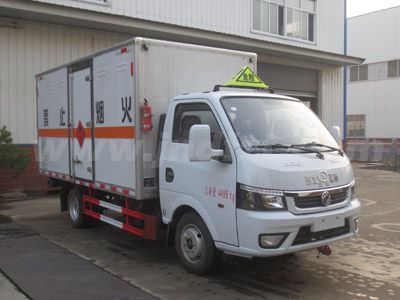 江特牌JDF5042XRYE6型易燃液體廂式運(yùn)輸車