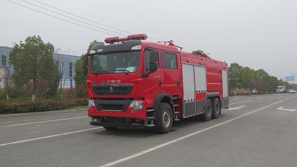 江特牌JDF5270GXFGP100/Z6型干粉泡沫聯(lián)用消防車(chē)