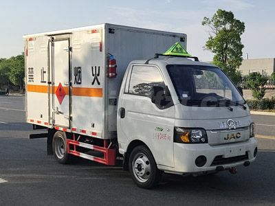 江特牌JDF5030XRYHFC6型易燃液體廂式運(yùn)輸車(chē)