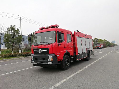 江特牌JDF5160GXFPM70/D6型泡沫消防車(chē)