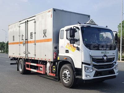 江特牌JDF5180XFWB6型腐蝕性物品廂式運(yùn)輸車(chē)