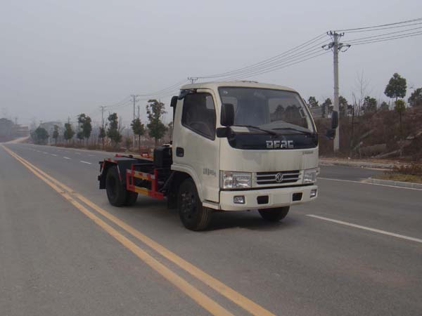 江特牌JDF5041ZXXE5型車(chē)廂可卸式垃圾車(chē)