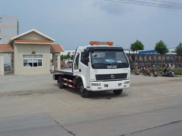 東風(fēng)多利卡加長平板清障車