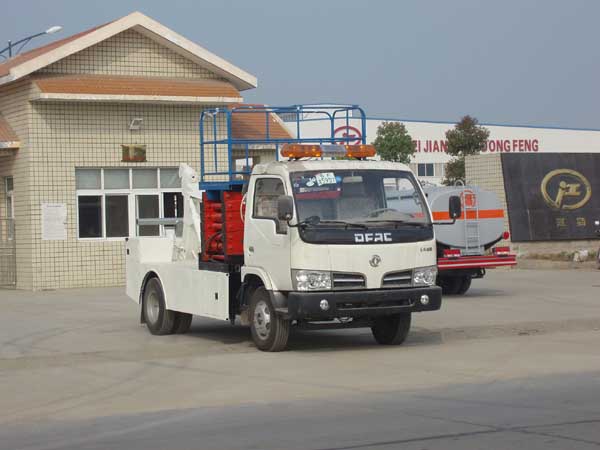 東風(fēng)金霸多功能升降平臺清障車