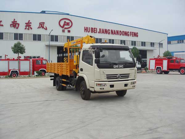 東風(fēng)多利卡加長型隨車起重運(yùn)輸車