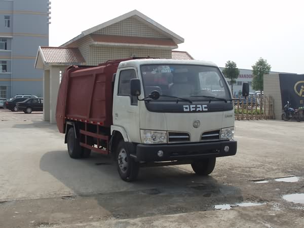 東風(fēng)大金霸壓縮式垃圾車