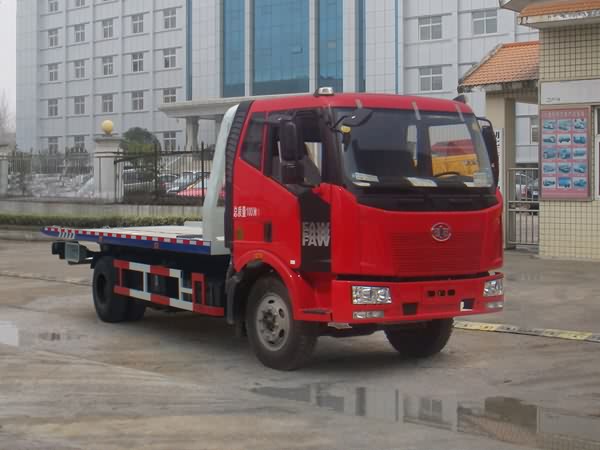 解放國四加長型平板清障車