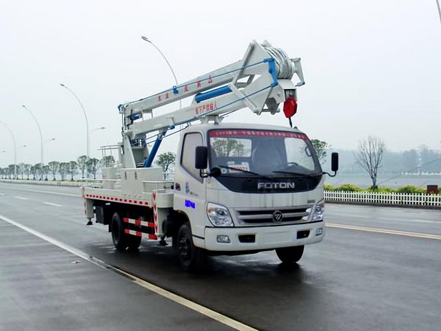 福田國四18米高空作業(yè)車